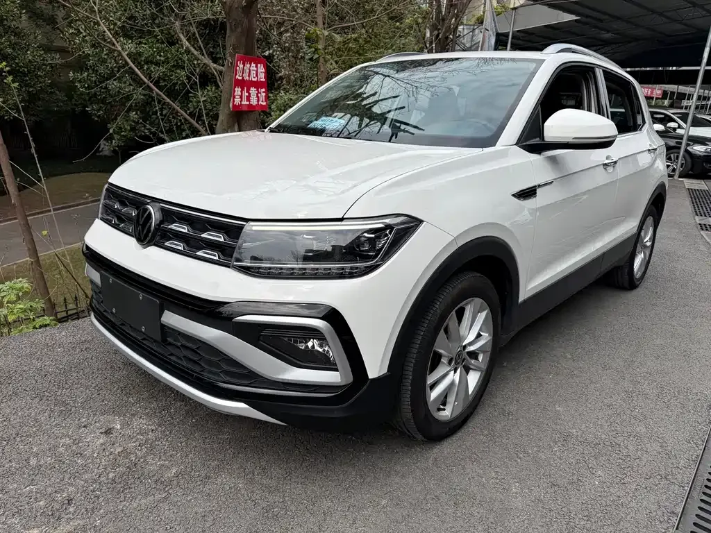 Volkswagen T-Cross — фото 1