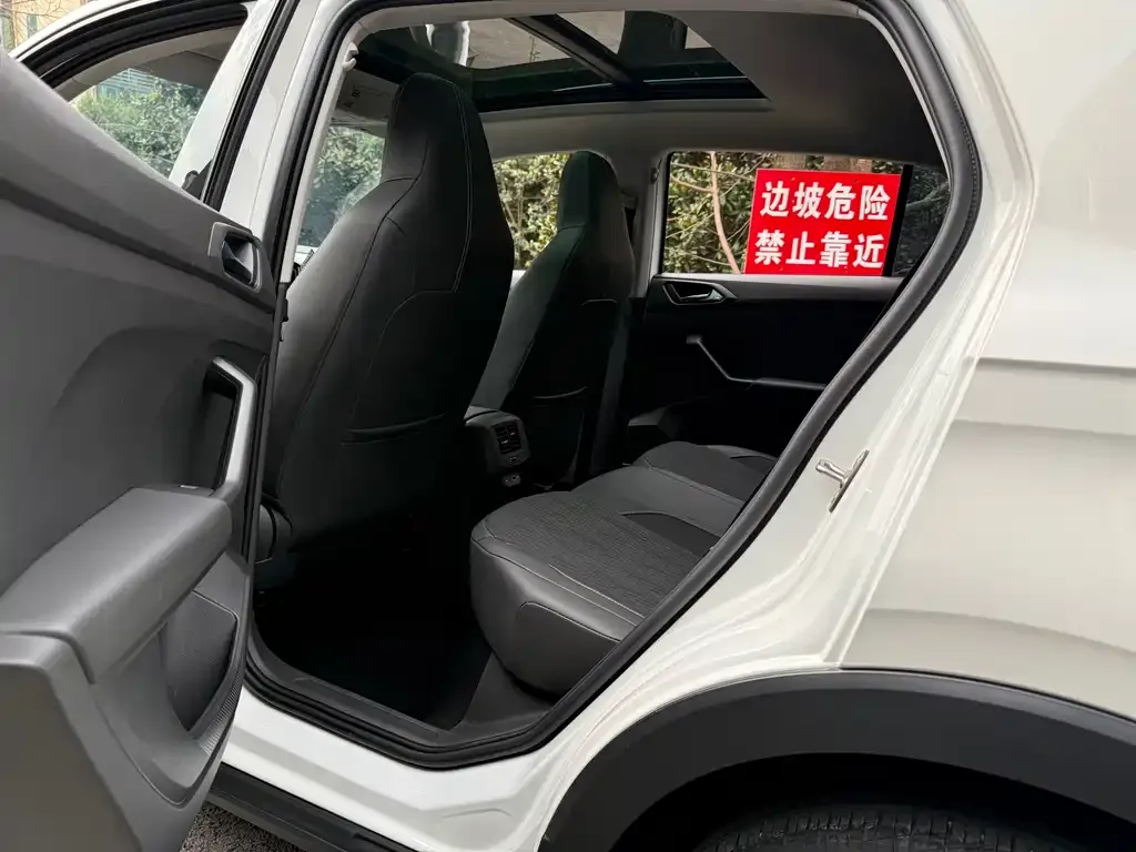Volkswagen T-Cross — фото 3