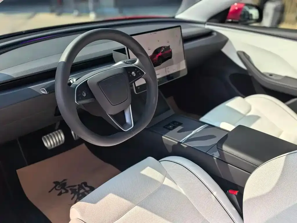 Tesla Model 3 — фото 2