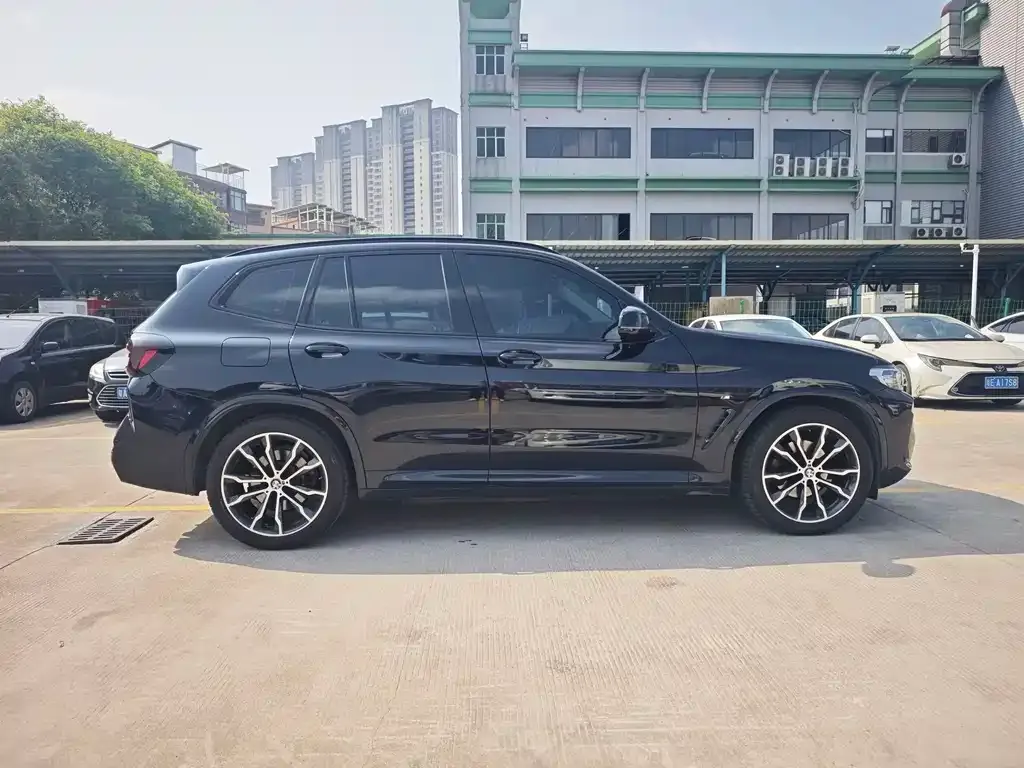 BMW X3 — фото 9