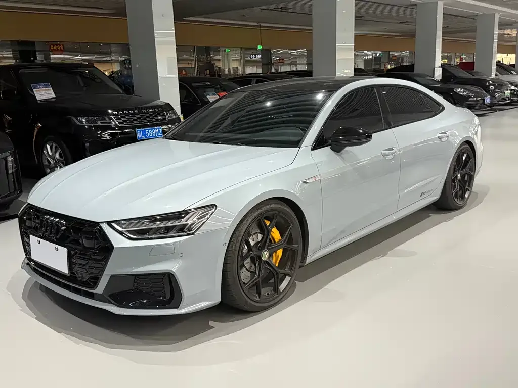 Audi A7L — фото 1