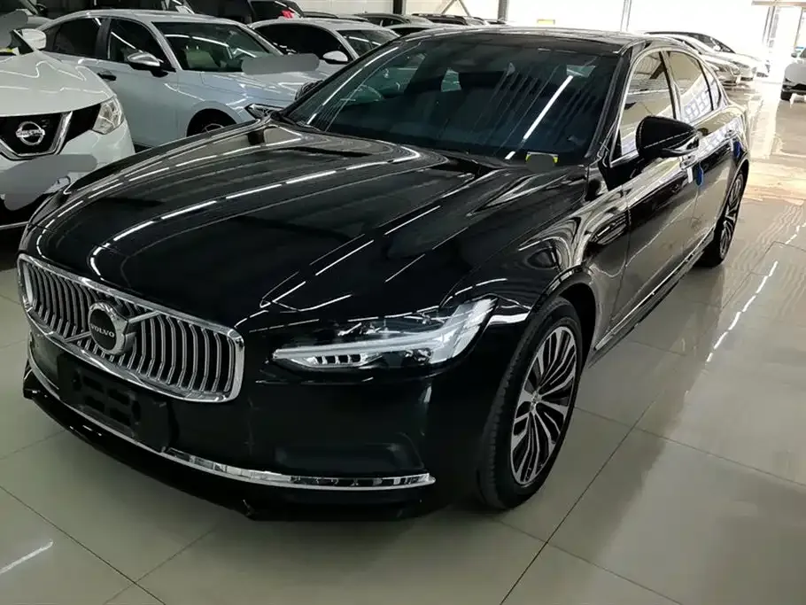 Volvo S90 — фото 1