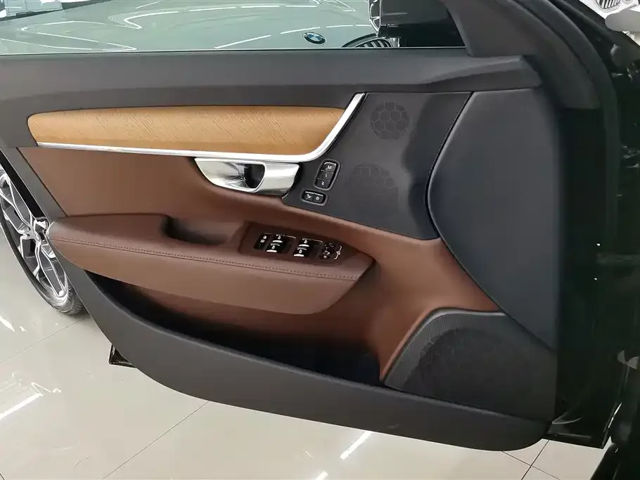 Volvo S90 — фото 3