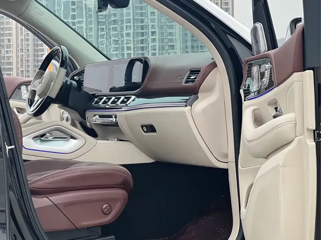 Mercedes-Benz GLS — фото 6