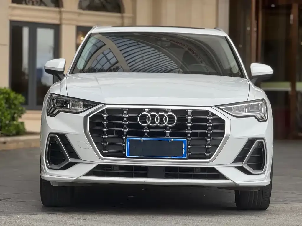 Audi Q3 — фото 6
