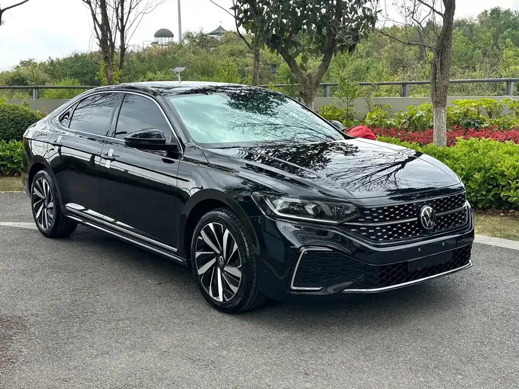 Volkswagen Passat — фото 8