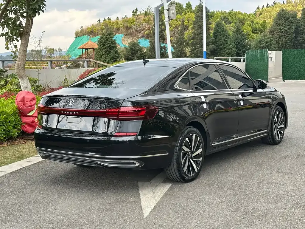 Volkswagen Passat — фото 7