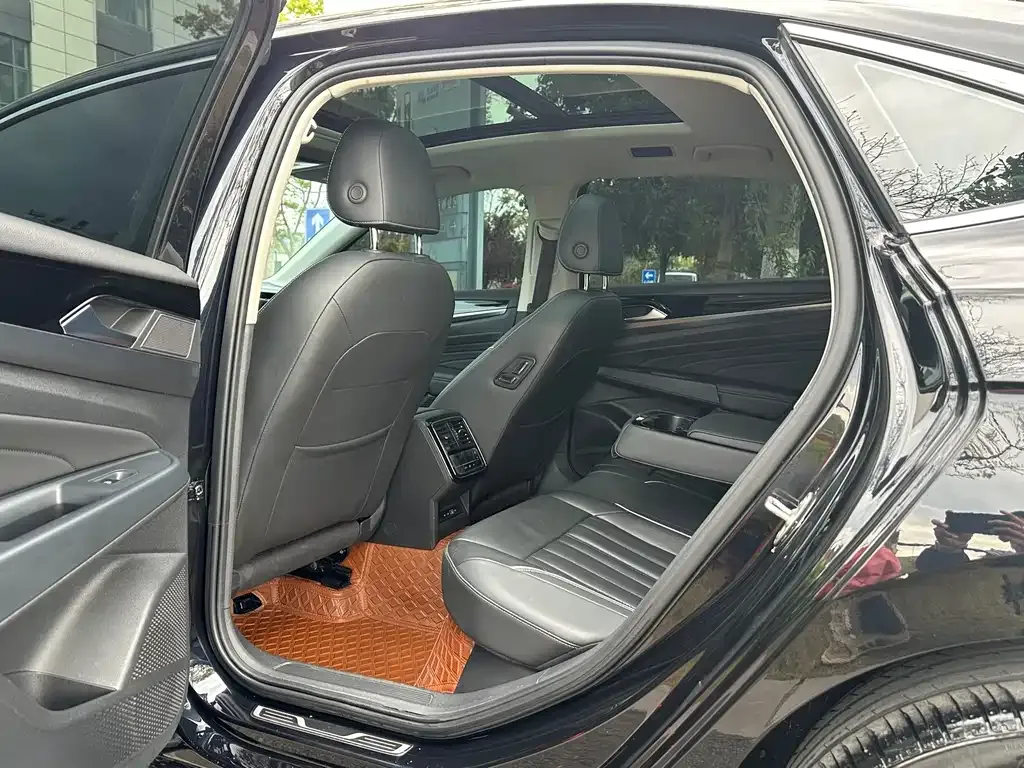 Volkswagen Passat — фото 5