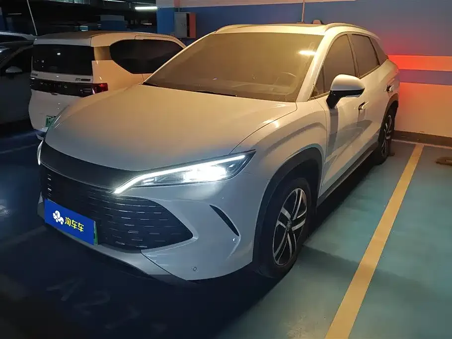 BYD L DM-i — фото 1