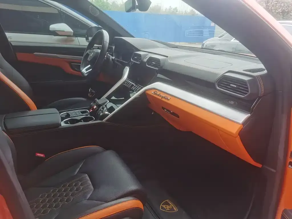 Lamborghini Urus — фото 8