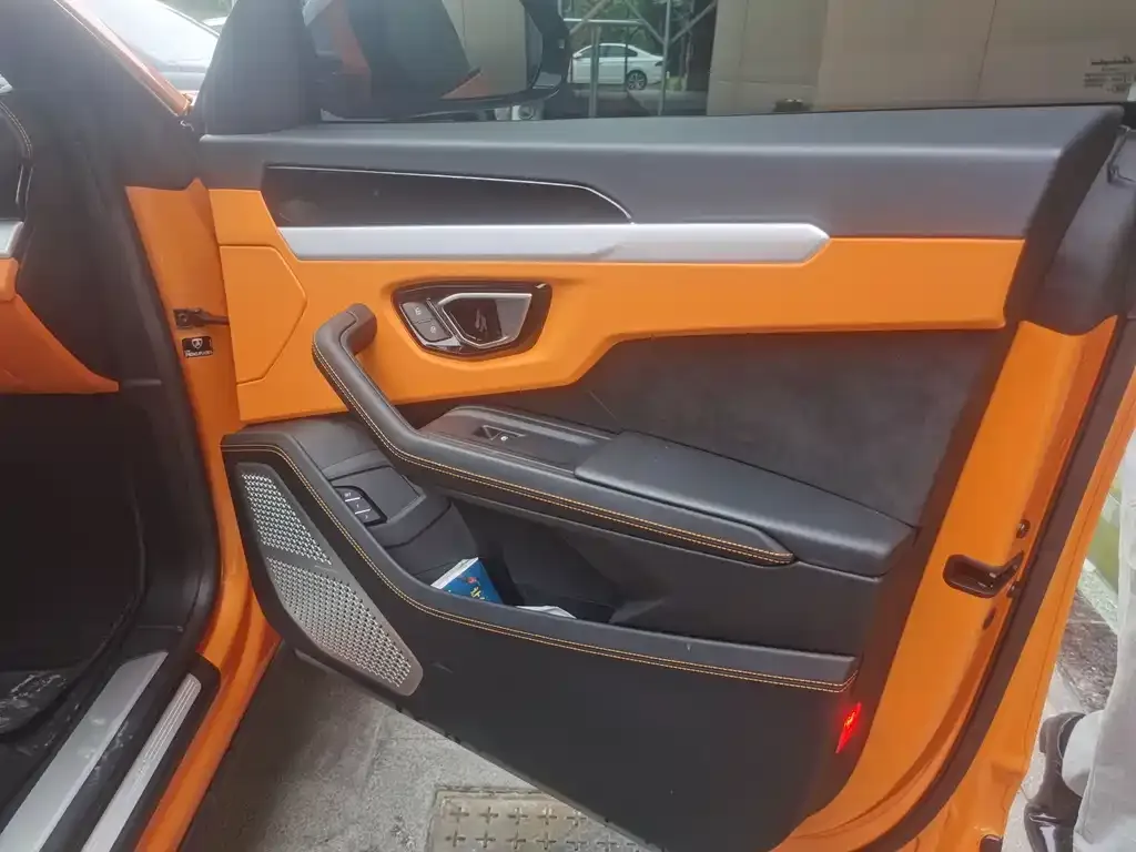 Lamborghini Urus — фото 7