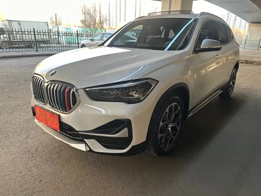 BMW X1 — фото 1