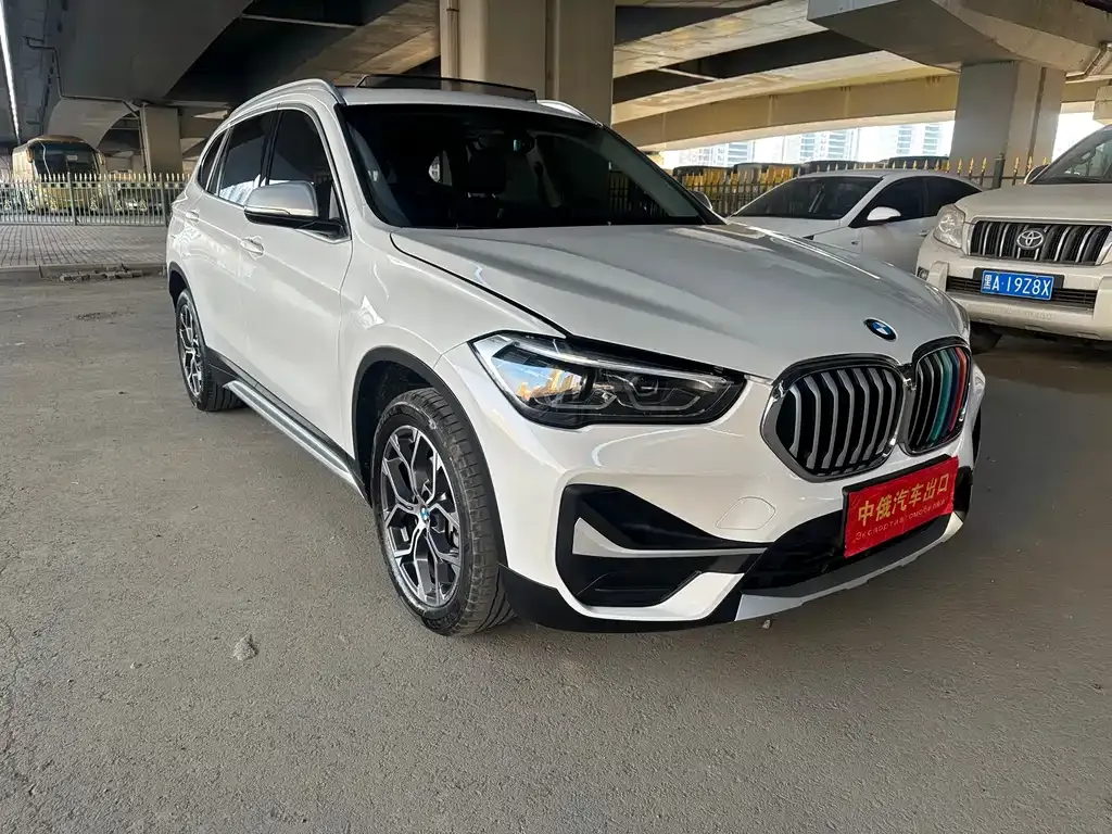 BMW X1 — фото 10