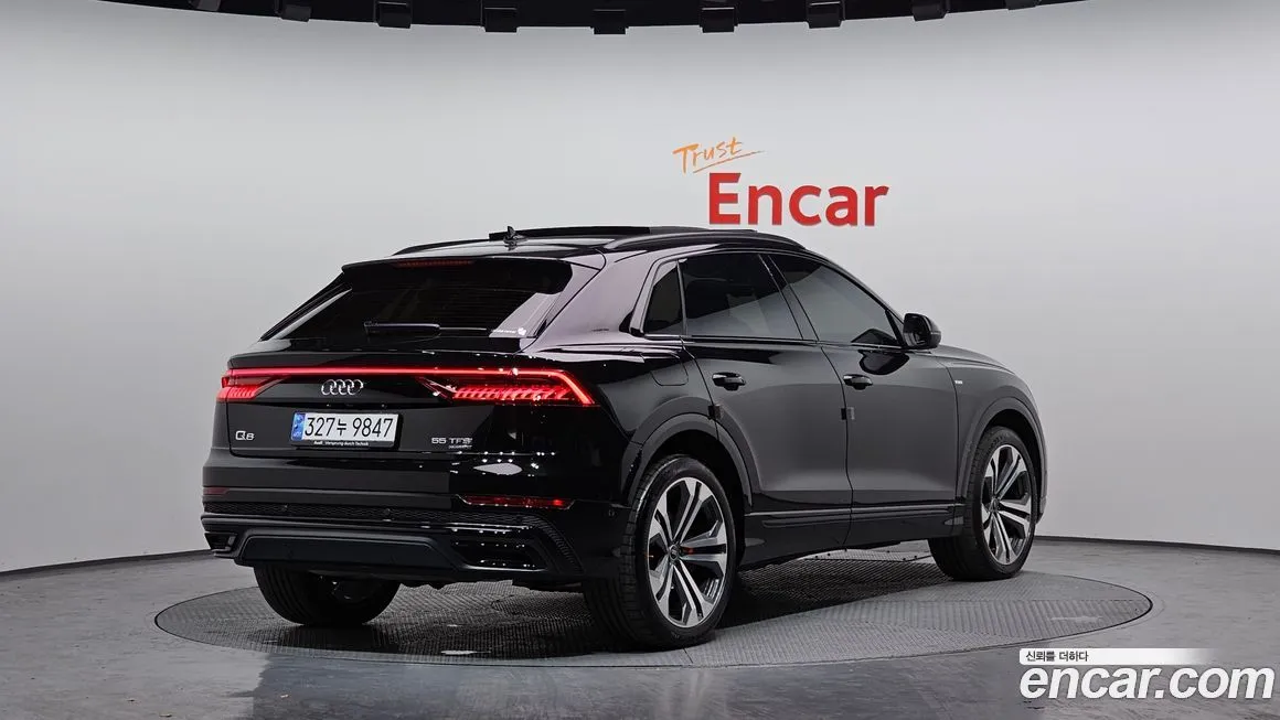 Audi Q8 — фото 4