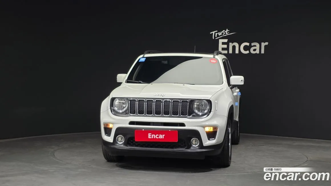 Jeep Renegade — фото 2