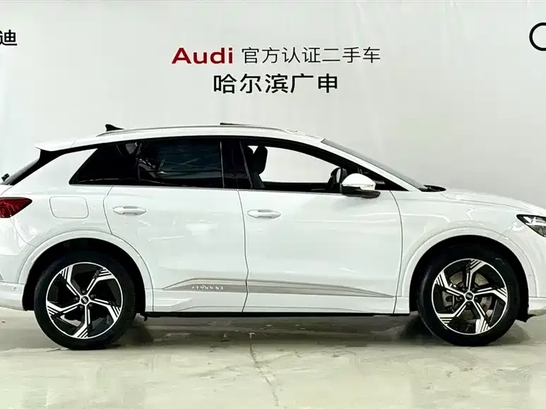 Audi Q4 e-tron — фото 2