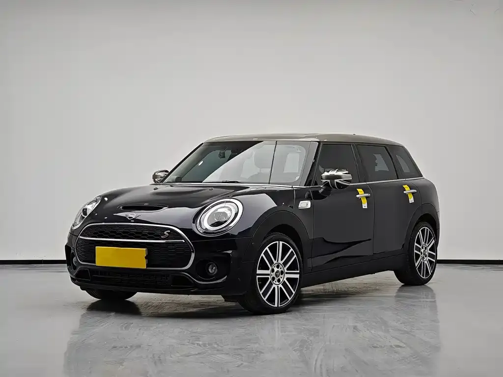 MINI Clubman — фото 1