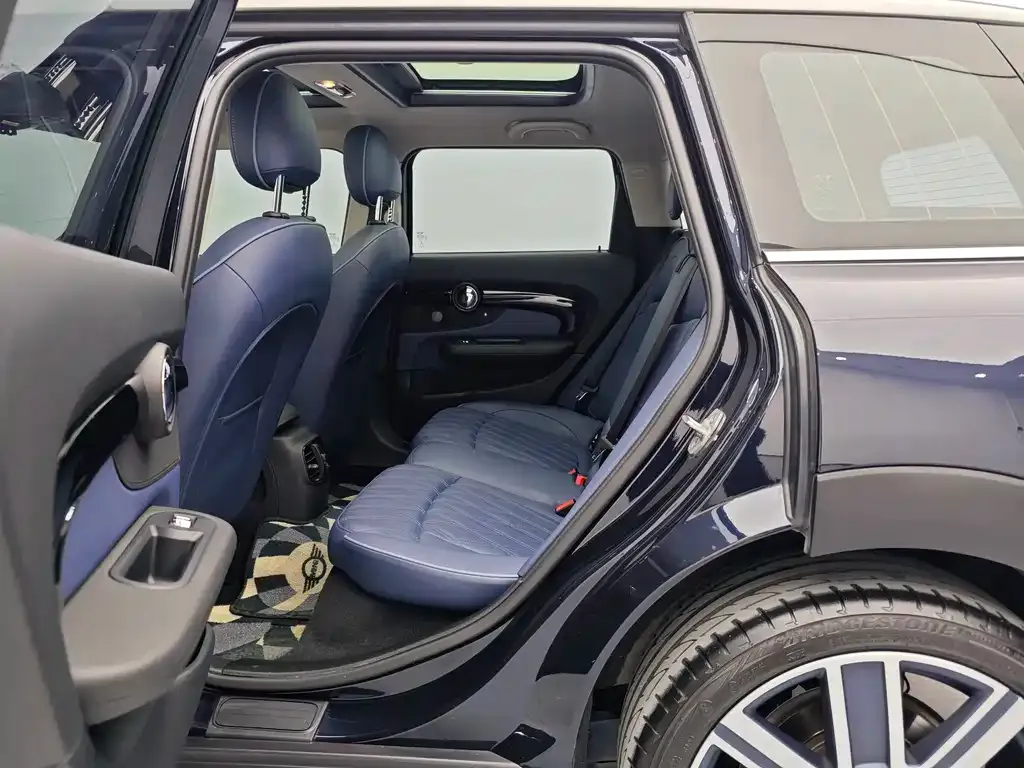 MINI Clubman — фото 10