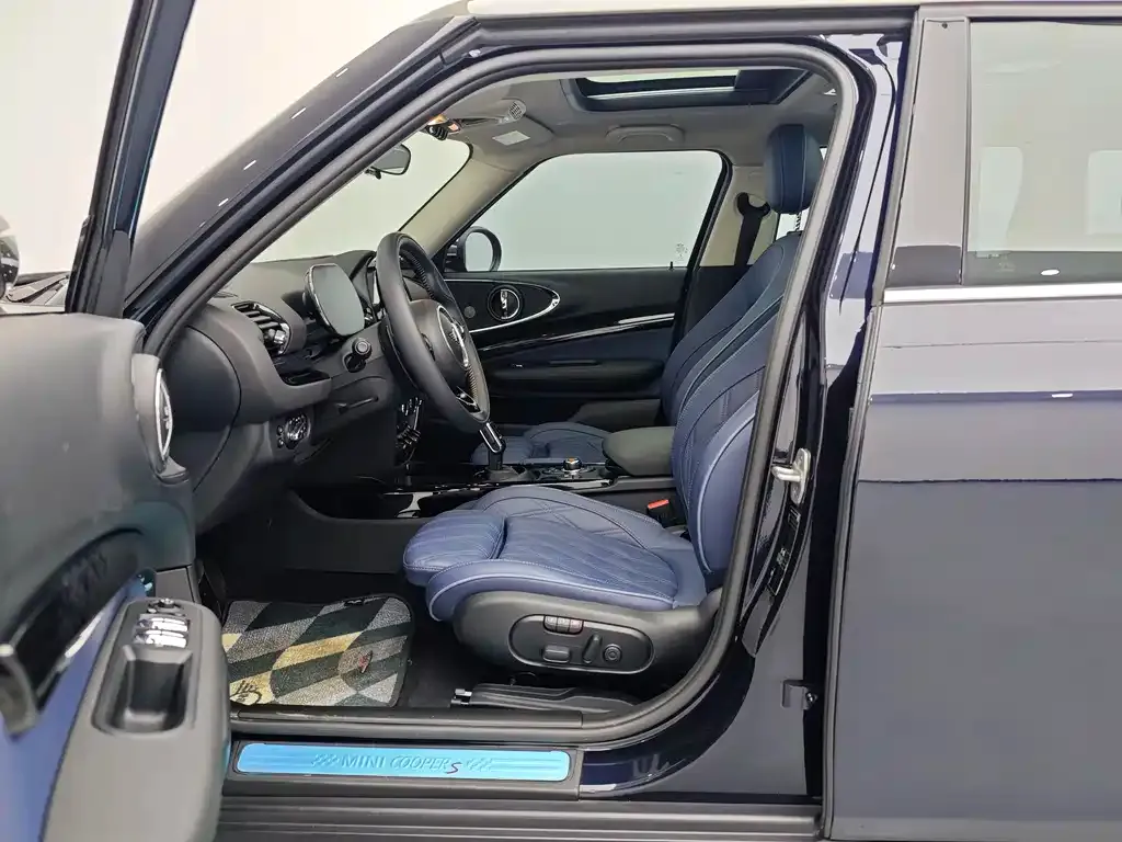 MINI Clubman — фото 9