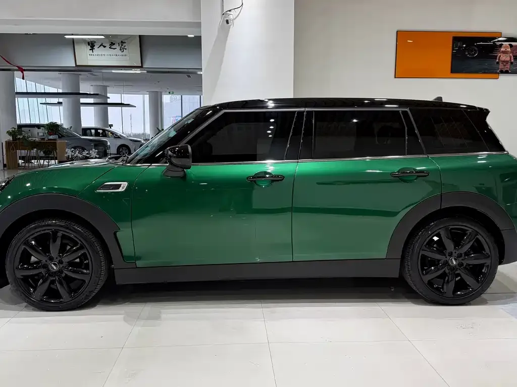 MINI Clubman — фото 2