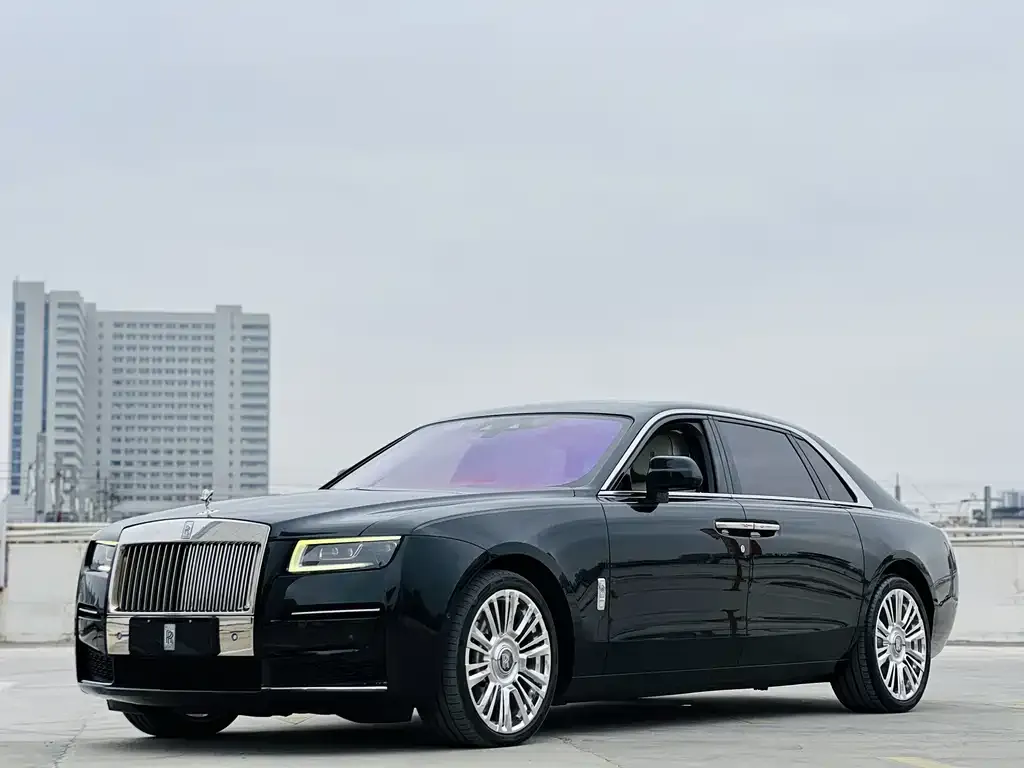 Rolls-Royce Ghost — фото 1