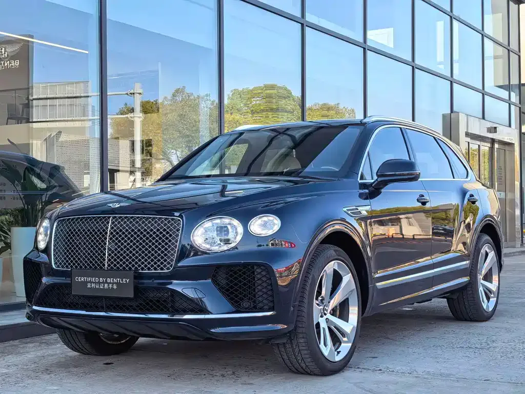 Bentley Bentayga — фото 1