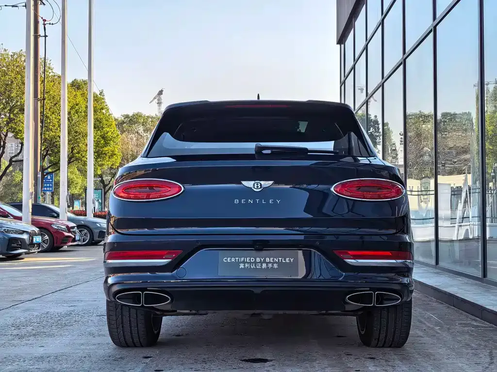 Bentley Bentayga — фото 5