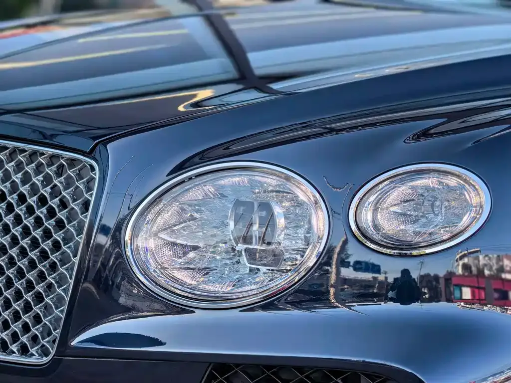 Bentley Bentayga — фото 6