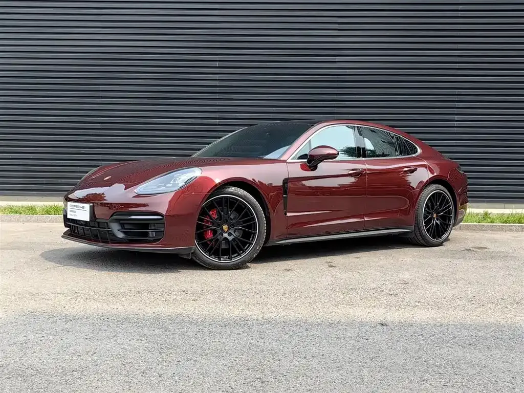 Porsche Panamera — фото 1