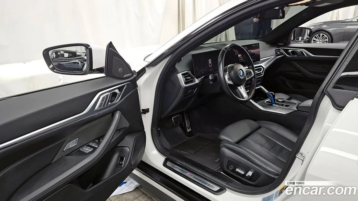 BMW i4 — фото 3