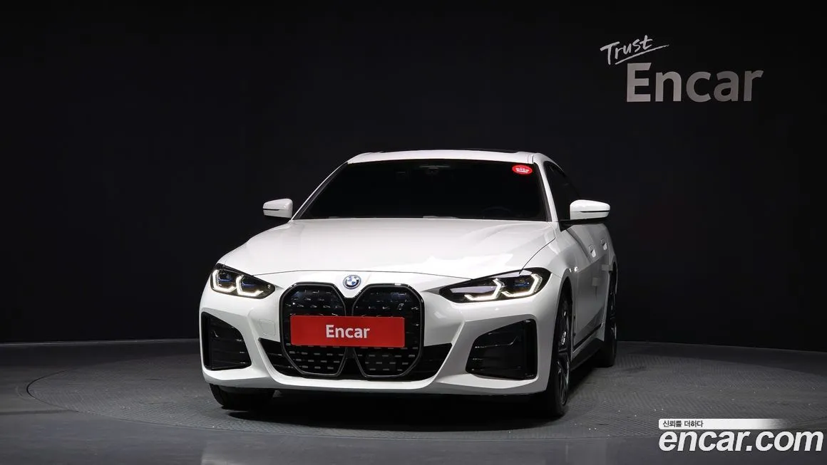 BMW i4 — фото 6