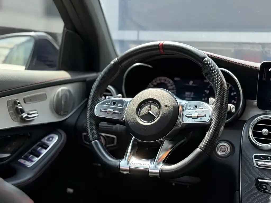 Mercedes-Benz GLC Coupe AMG — фото 6