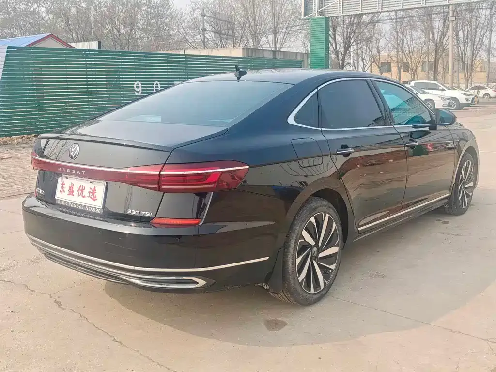 Volkswagen Passat — фото 5