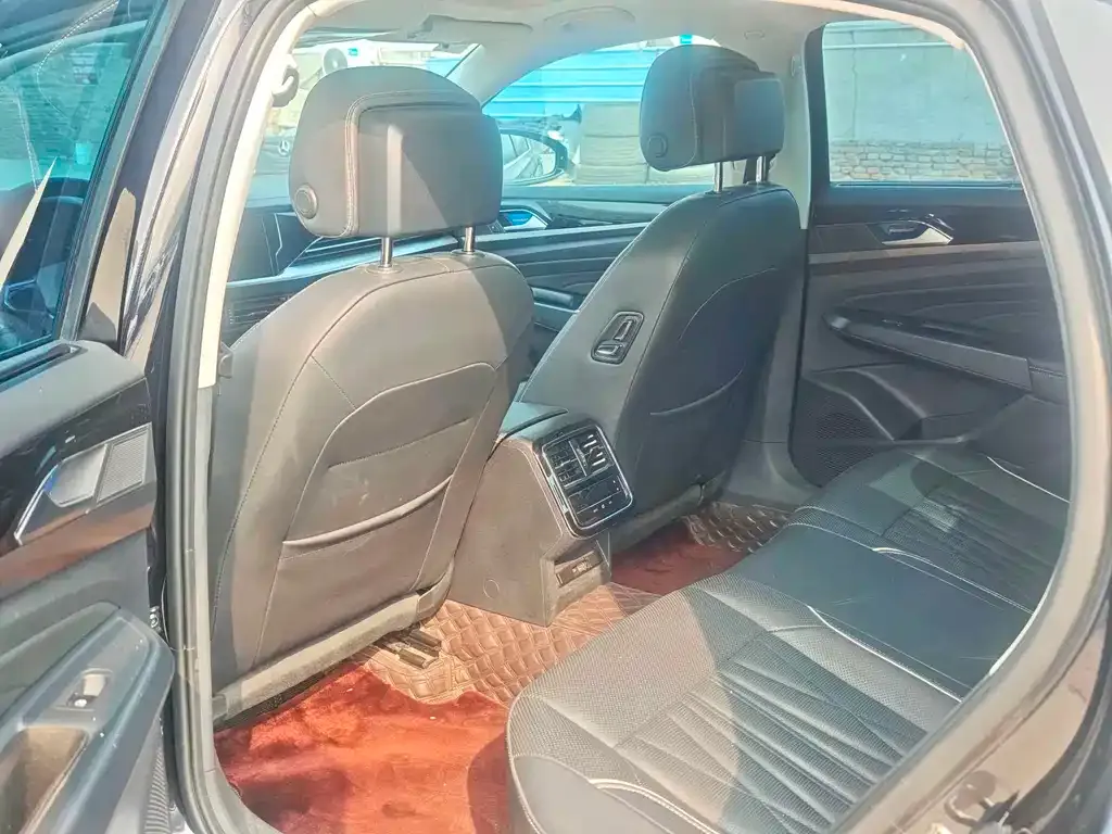 Volkswagen Passat — фото 3