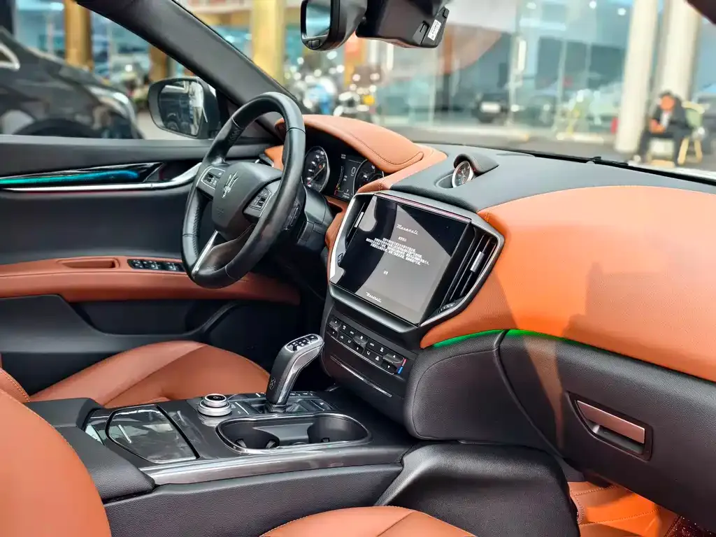 Maserati Ghibli — фото 4
