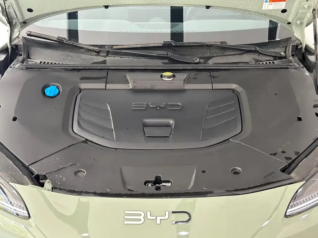 BYD Seal 06GT — фото 10