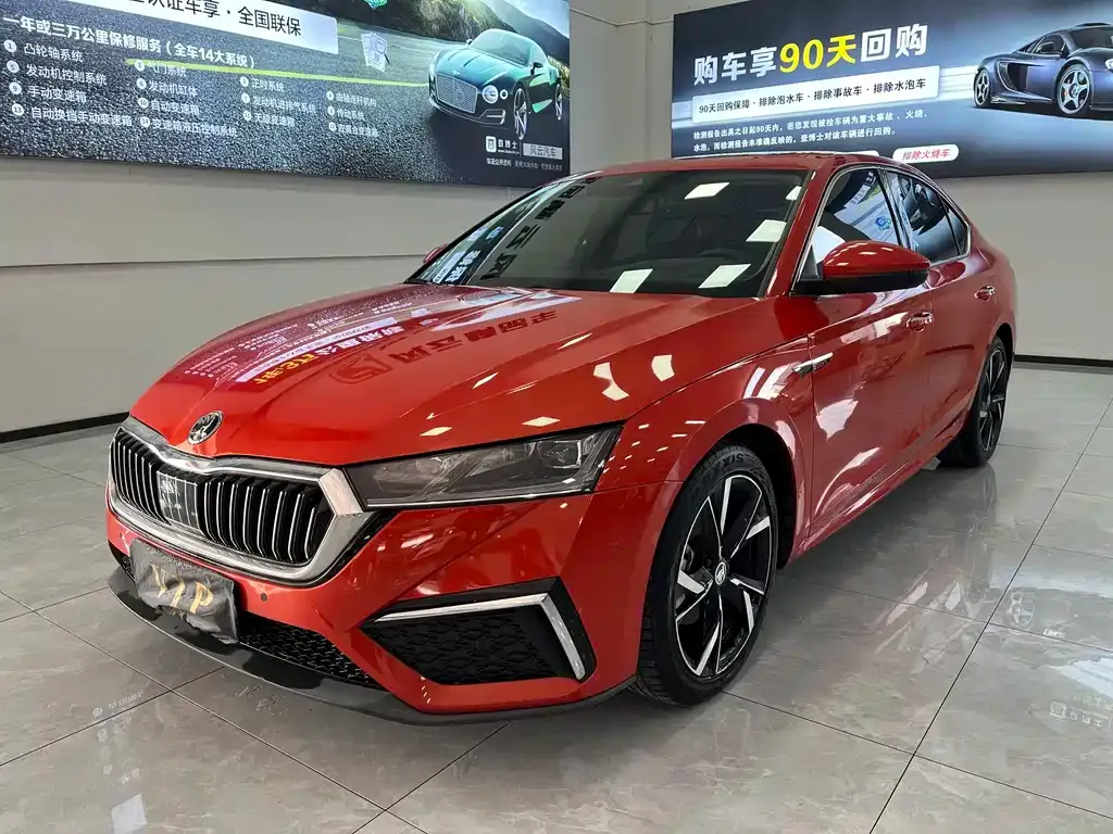 Skoda Octavia — фото 1