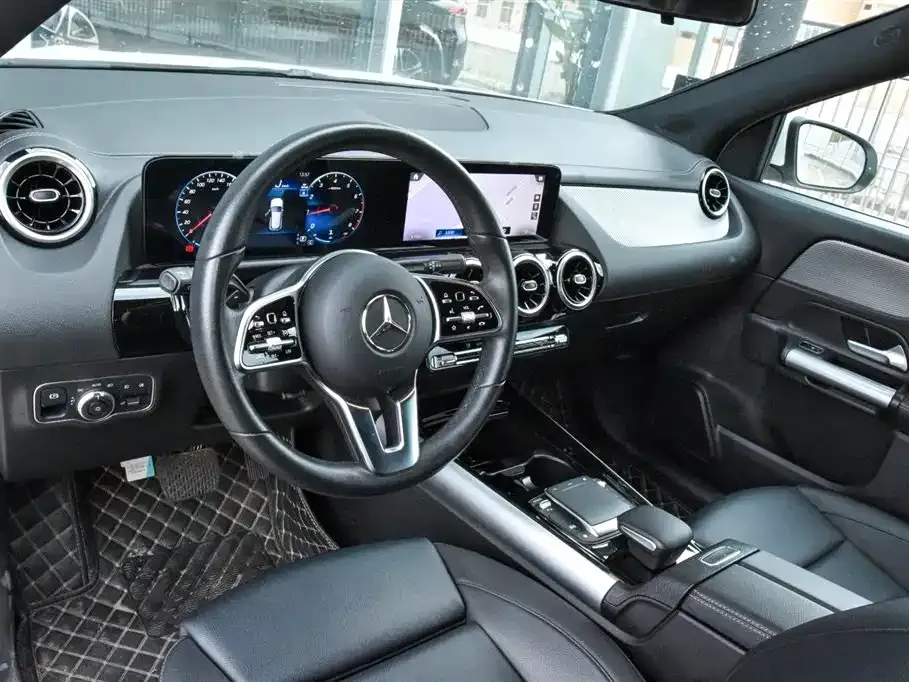 Mercedes-Benz GLA — фото 8