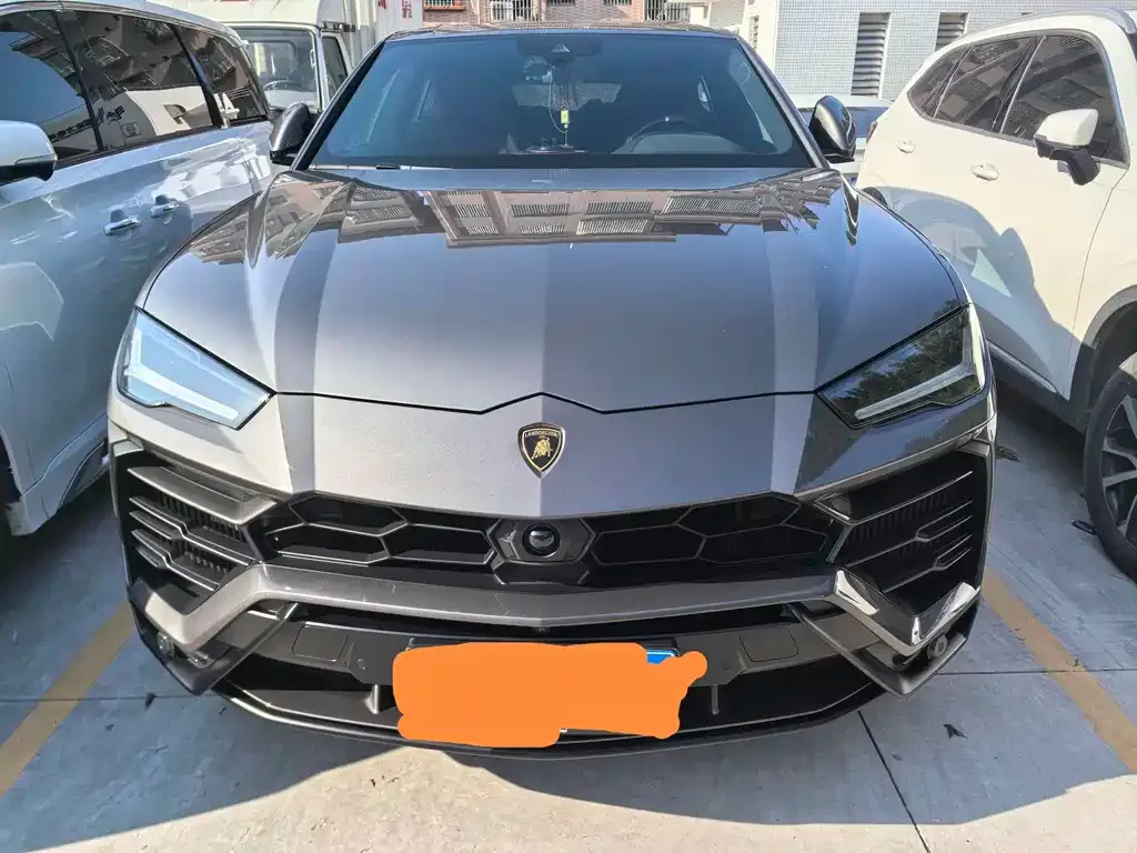 Lamborghini Urus — фото 1