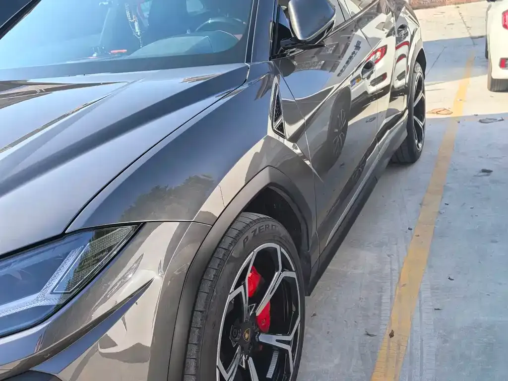 Lamborghini Urus — фото 5