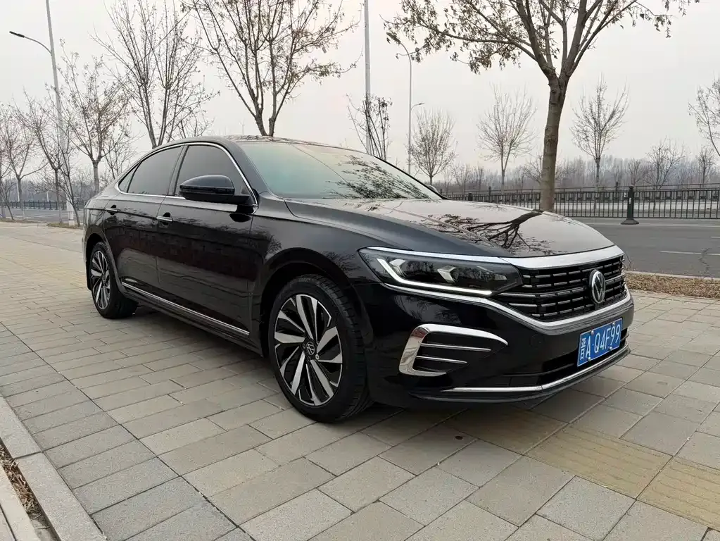 Volkswagen Passat — фото 7