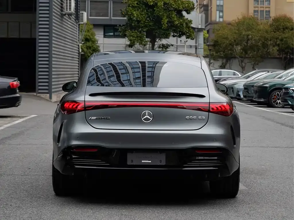 Mercedes-Benz EQS AMG — фото 5