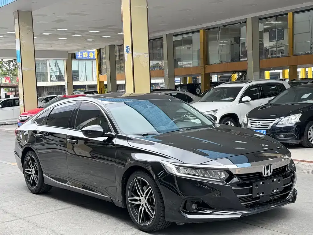 Honda Accord — фото 6