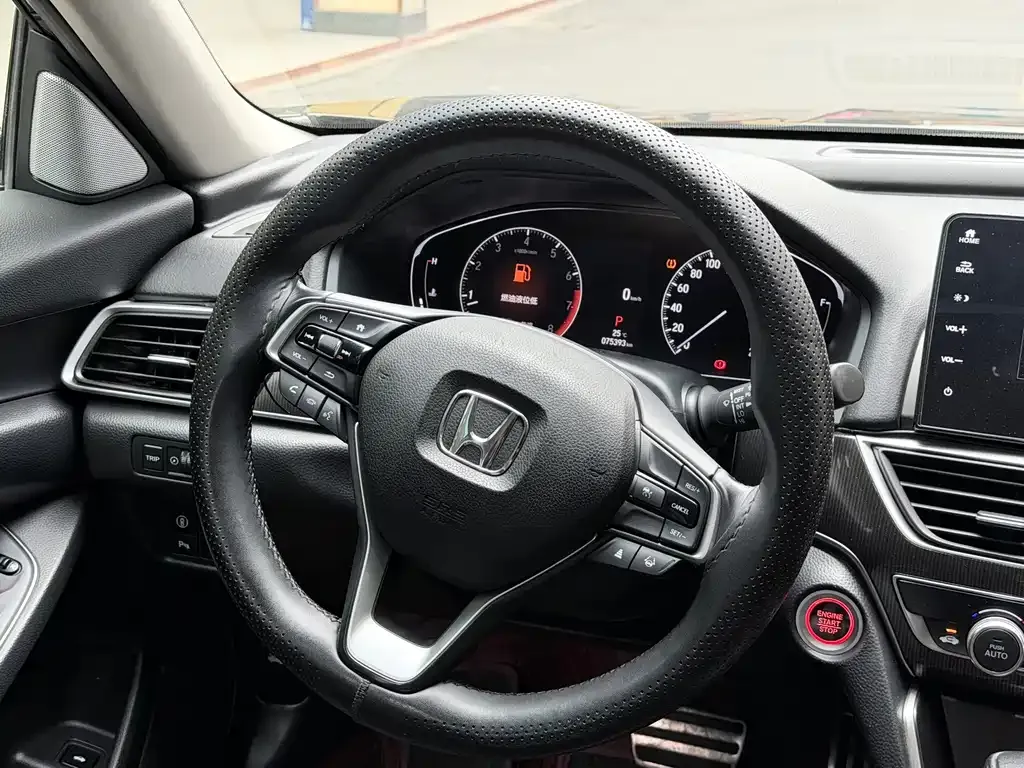 Honda Accord — фото 8