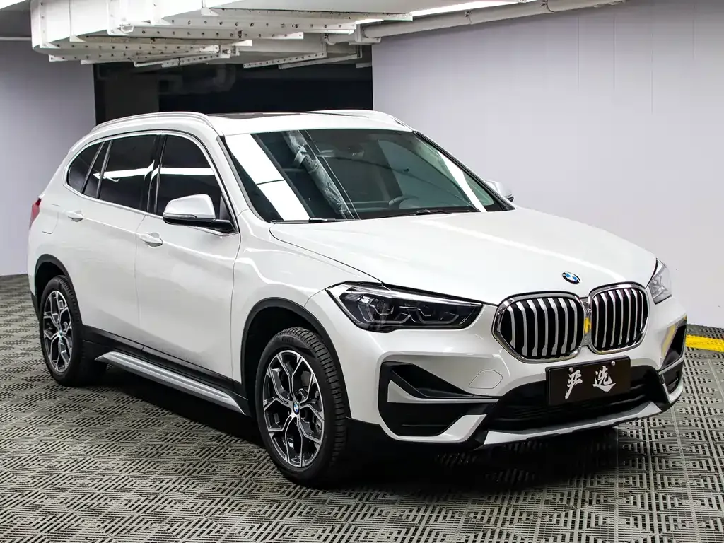 BMW X1 — фото 8