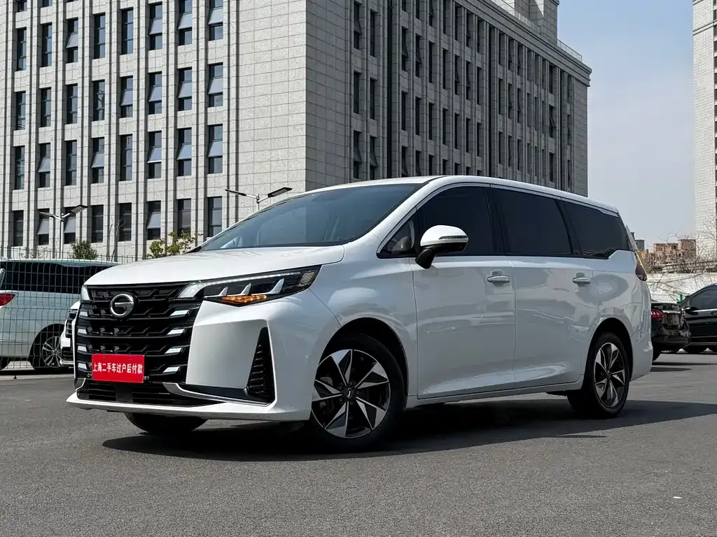 GAC Motor Trumpchi M6 — фото 1