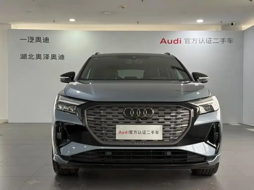Audi Q4 e-tron — фото 6