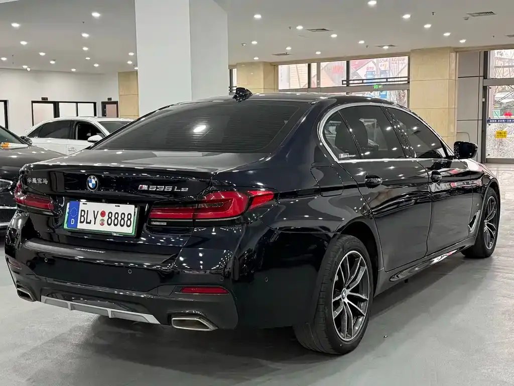 BMW 5 Series New Energy — фото 7