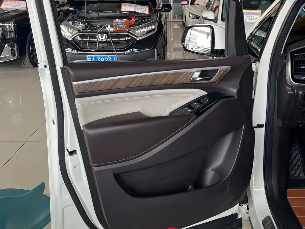 GAC Motor Trumpchi M8 — фото 6