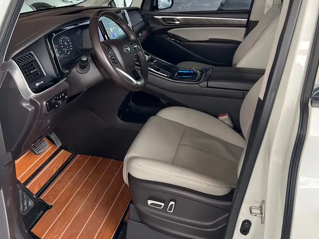 GAC Motor Trumpchi M8 — фото 8